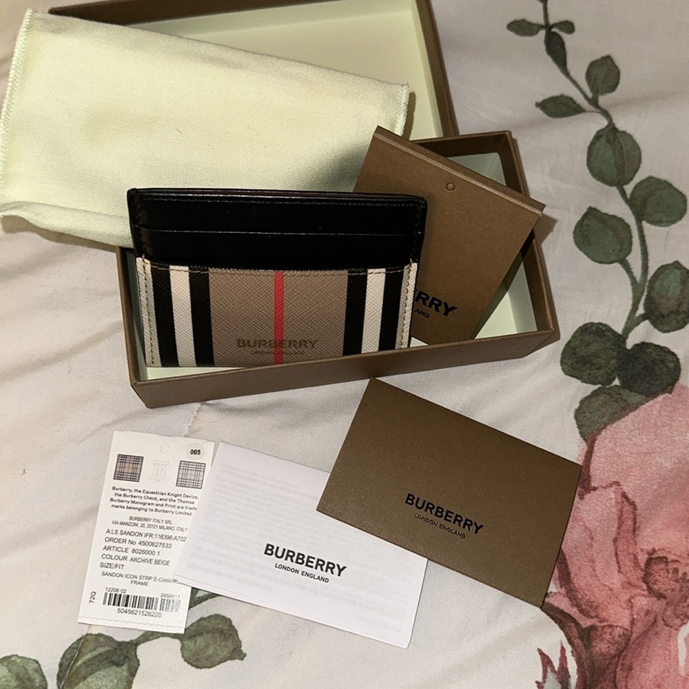 Burberry Brown Gift Box Set - Picture 3 of 4